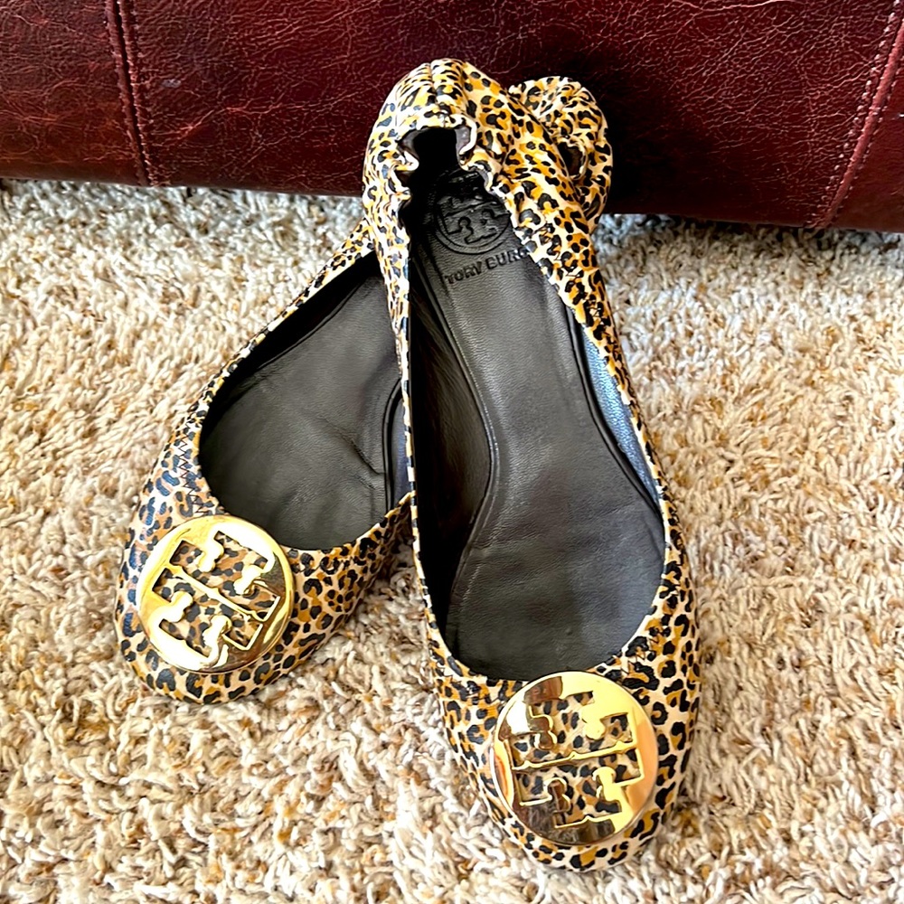 Tory Burch Leopard leather classic Reva ballet flats with gold logo - size 9.5M